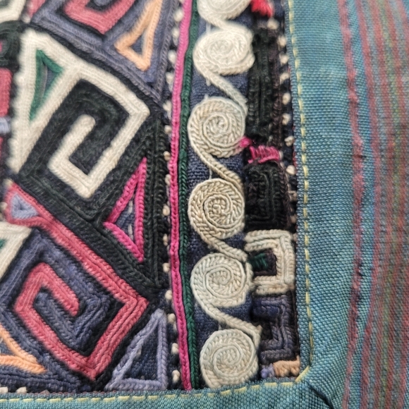 Set of 2 Handwoven black and blue square cushion covers - Picture 5 of 16